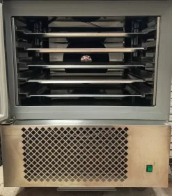 Abbattitore Tecnodom inox 5 teglie PARI AL NUOVO