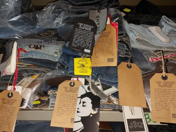 2#7660 Abbigliamento