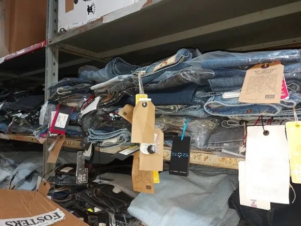 2#7660 Abbigliamento