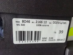 5#5425 Abbigliamento e arredi da negozio