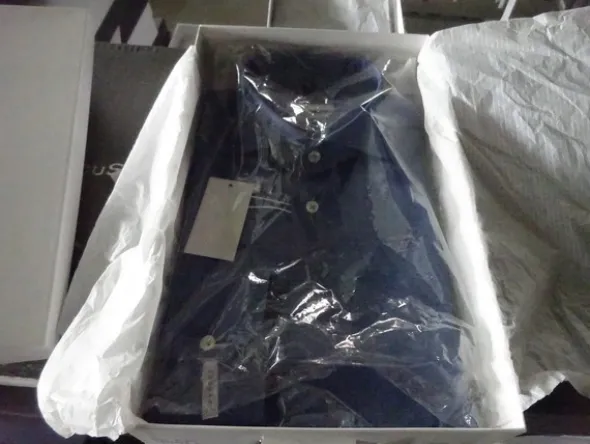 5#5425 Abbigliamento e arredi da negozio