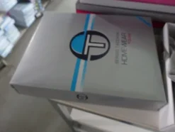 5#5425 Abbigliamento e arredi da negozio