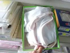 5#5425 Abbigliamento e arredi da negozio