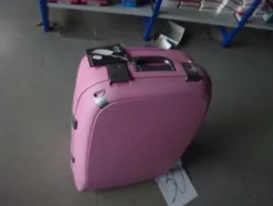 5#5425 Abbigliamento e arredi da negozio