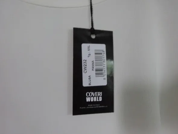 5#5425 Abbigliamento e arredi da negozio