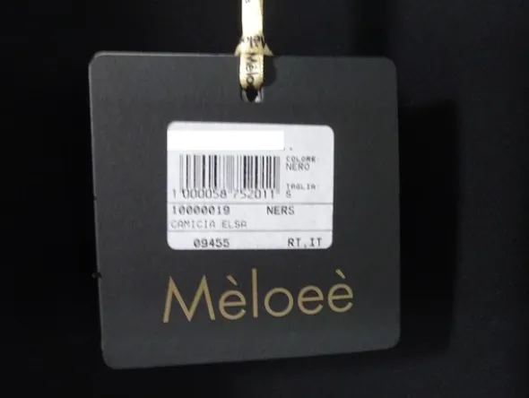 5#5425 Abbigliamento e arredi da negozio