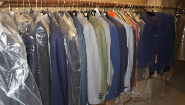 1#5236 Abbigliamento e attrezzature da ufficio