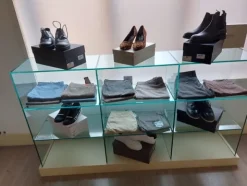 1#8466 Abbigliamento e calzature