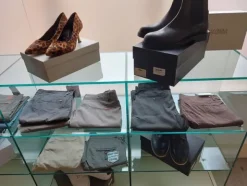 1#8466 Abbigliamento e calzature