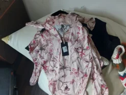 1#7906 Abbigliamento per donna e manichini