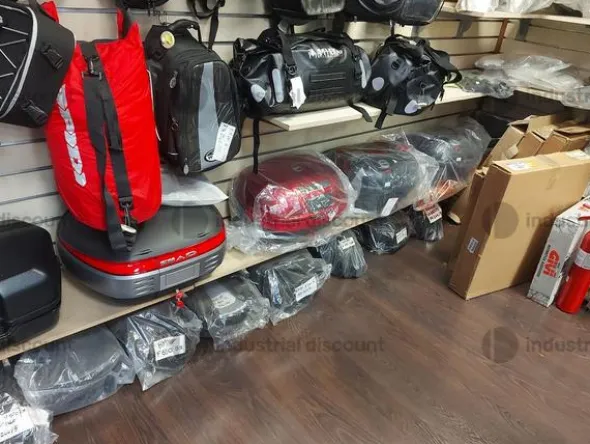 6#8890 Accessori e ricambi moto e arredamento per negozio