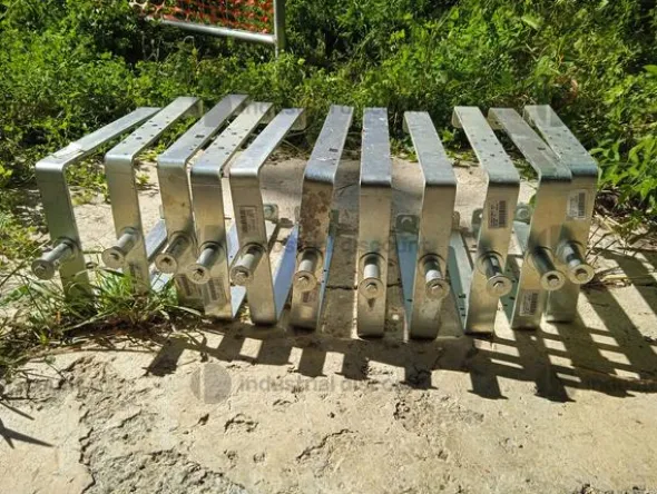 13#8884 Accessori per attrezzature agricole
