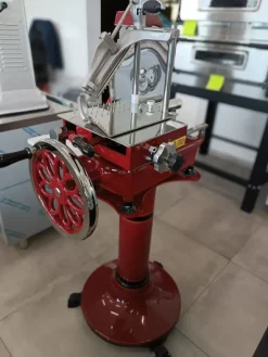AFFETTATRICE A VOLANO SERIE LUSSO LAMA DA 300
