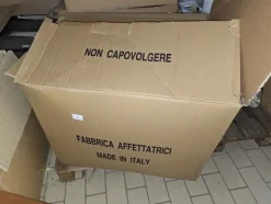 8#8242 Affettatrici Swedlinghaus e frigo