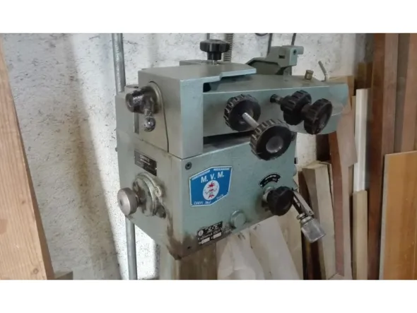 AFFILATRICE M.V.M. COSTRUZIONI MECCANICHE Mod. JOLLY AL 550