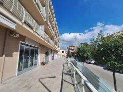#24679 AFFITTO - locale commerciale a Marigliano