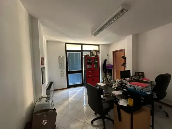 #23726 AFFITTO - Taverne d'Arbia Ufficio o commerciale