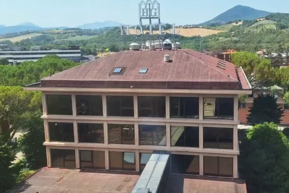 #2639877 Albergo arredato e corte esclusiva (part 614)