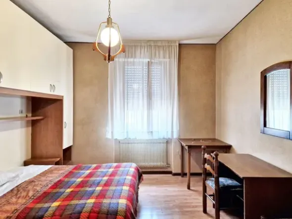 #23026 Albergo con Bar-Ristorante e due appartamenti
