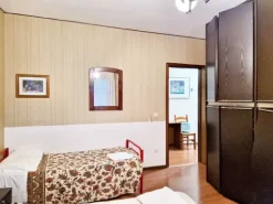 #23026 Albergo con Bar-Ristorante e due appartamenti