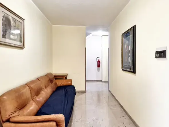 #23026 Albergo con Bar-Ristorante e due appartamenti
