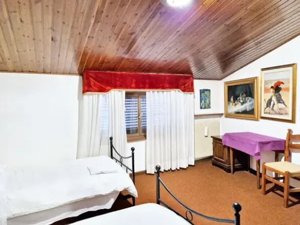 #23026 Albergo con Bar-Ristorante e due appartamenti