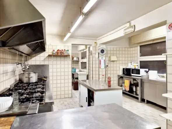 #23026 Albergo con Bar-Ristorante e due appartamenti