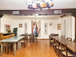 #23026 Albergo con Bar-Ristorante e due appartamenti