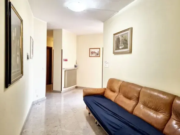 #23026 Albergo con Bar-Ristorante e due appartamenti