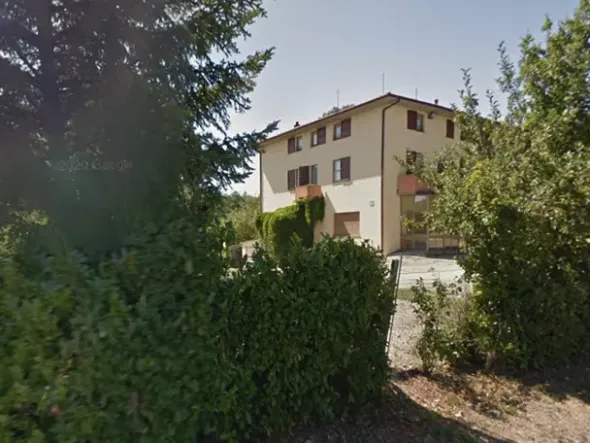 #12007 Albergo con bar-ristorante e terreni annessi