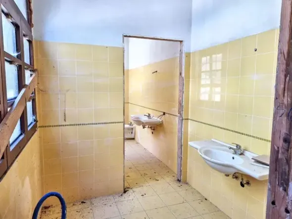 #25729 Albergo da riqualificare
