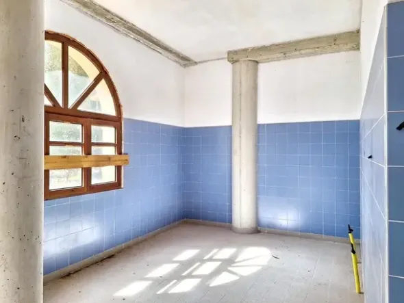 #25729 Albergo da riqualificare