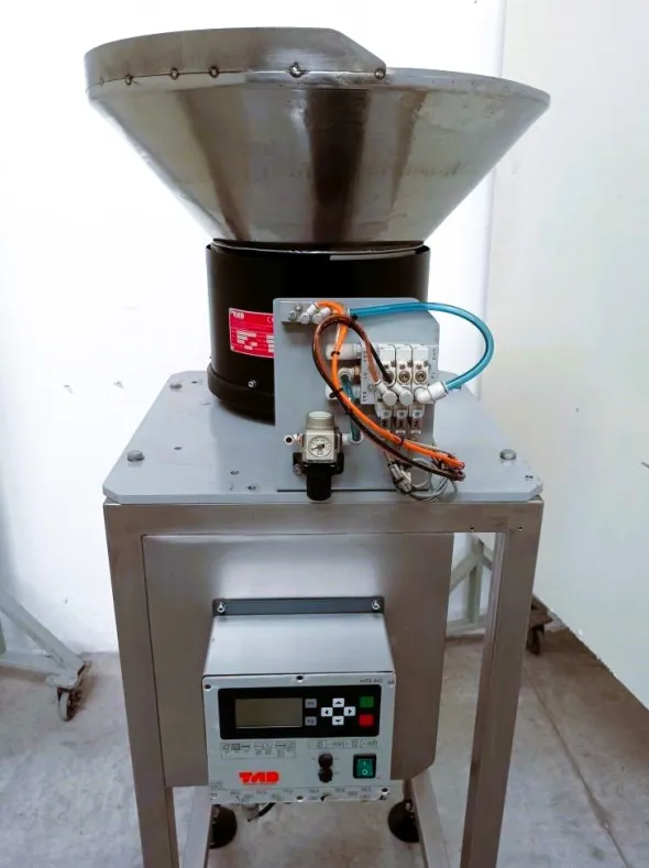 ALIMENTATORE VIBRANTE A TAZZA-TAD (PH-PR-ALI-107)