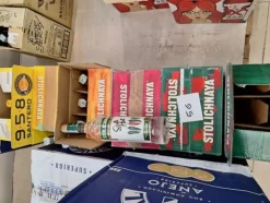 1#8432 Alimenti vari e articoli cucina