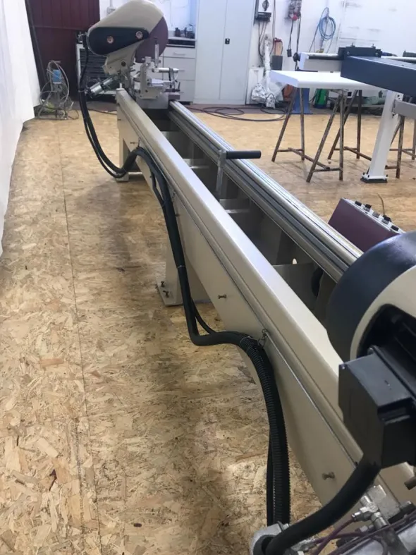 AL1094 - 1463Troncatrice professionale per alluminio