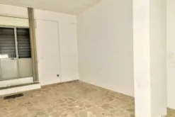 #25523 Ambienti direzionali al piano terra con portico