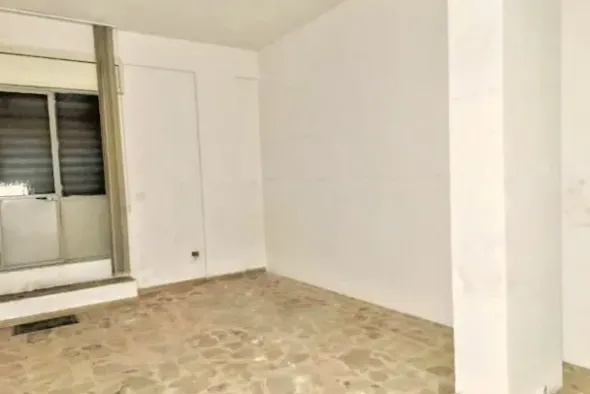 #25523 Ambienti direzionali al piano terra con portico