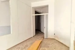 #25523 Ambienti direzionali al piano terra con portico