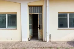#24081 Ambienti grezzi piano primo destinati ad ufficio