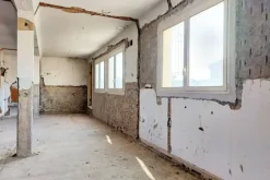 #24081 Ambienti grezzi piano primo destinati ad ufficio