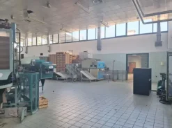 #2537116 Ampio capannone industriale con abitazione