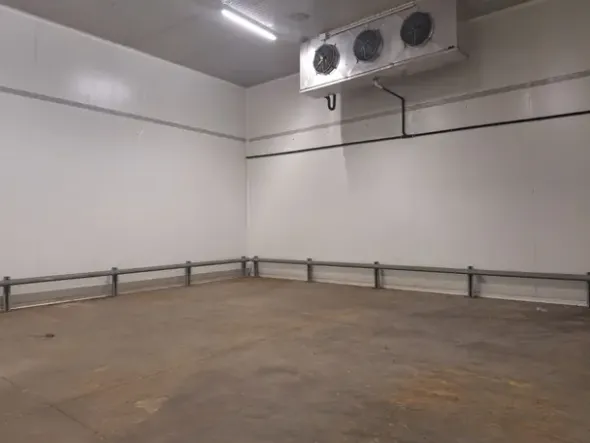 #2537116 Ampio capannone industriale con abitazione