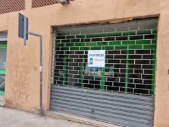 #2537370 Ampio negozio in zona centrale
