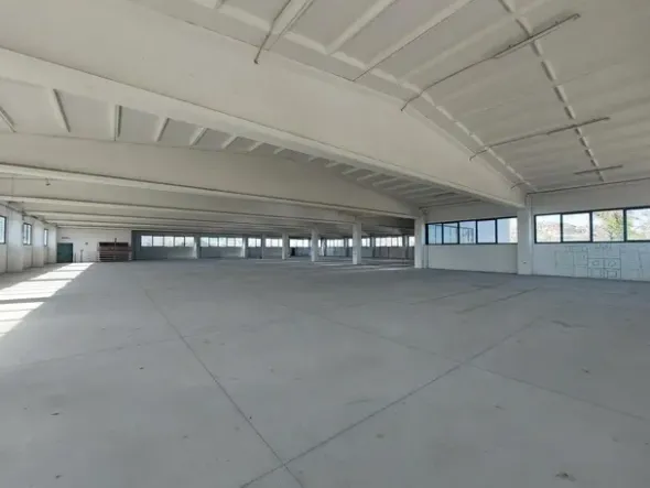 #26059 Ampio opificio in vendita a Giulianova