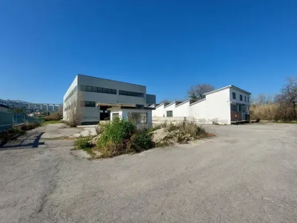 #26059 Ampio opificio in vendita a Giulianova