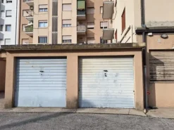 #2638499 Ampio ufficio con cantina e box auto