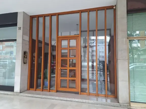 #2638530 Ampio ufficio con cantina e parcheggi di pertinenza
