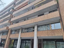 #2638530 Ampio ufficio con cantina e parcheggi di pertinenza
