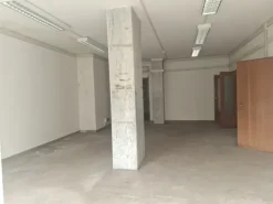 #2638498 Ampio ufficio con magazzino in zona semicentrale