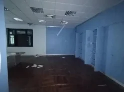#2639239 Ampio ufficio con posto auto e corte